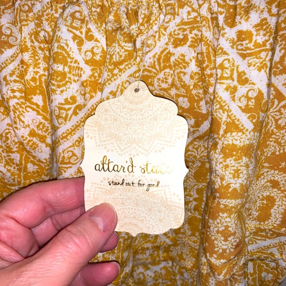 Altar’d State gold and cream print cropped top - Picture 6 of 6